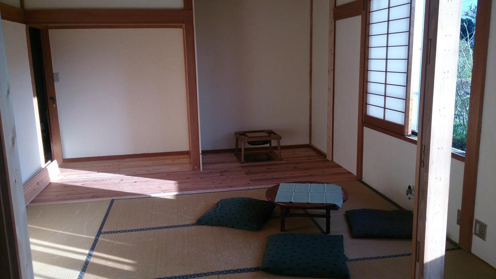 Teishaba Guesthouse&Cafe Fujiyoshida Exterior foto